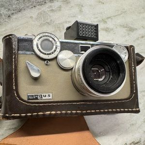 Vintage Argus C-3 35mm Rangefinder Tan Film Camera Leather Case With Film Case